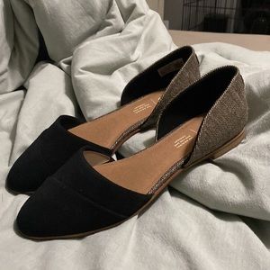 Brand New Toms Julie D’Orsay flat. Never worn.